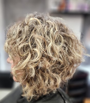 Hair By Tam Curl Specialist (Books are closed)