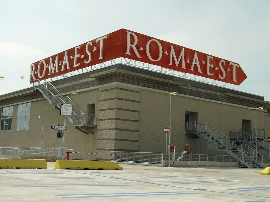 Centro Commerciale ROMAEST fotoğraf 1