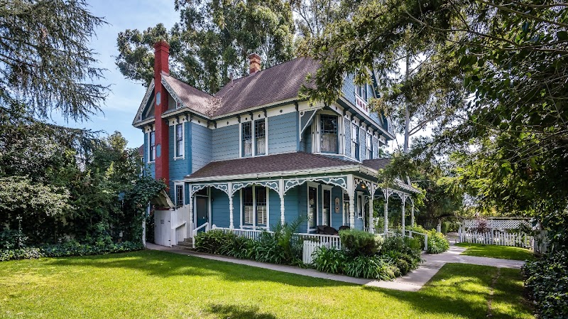 Kaleidoscope Inn & Gardens