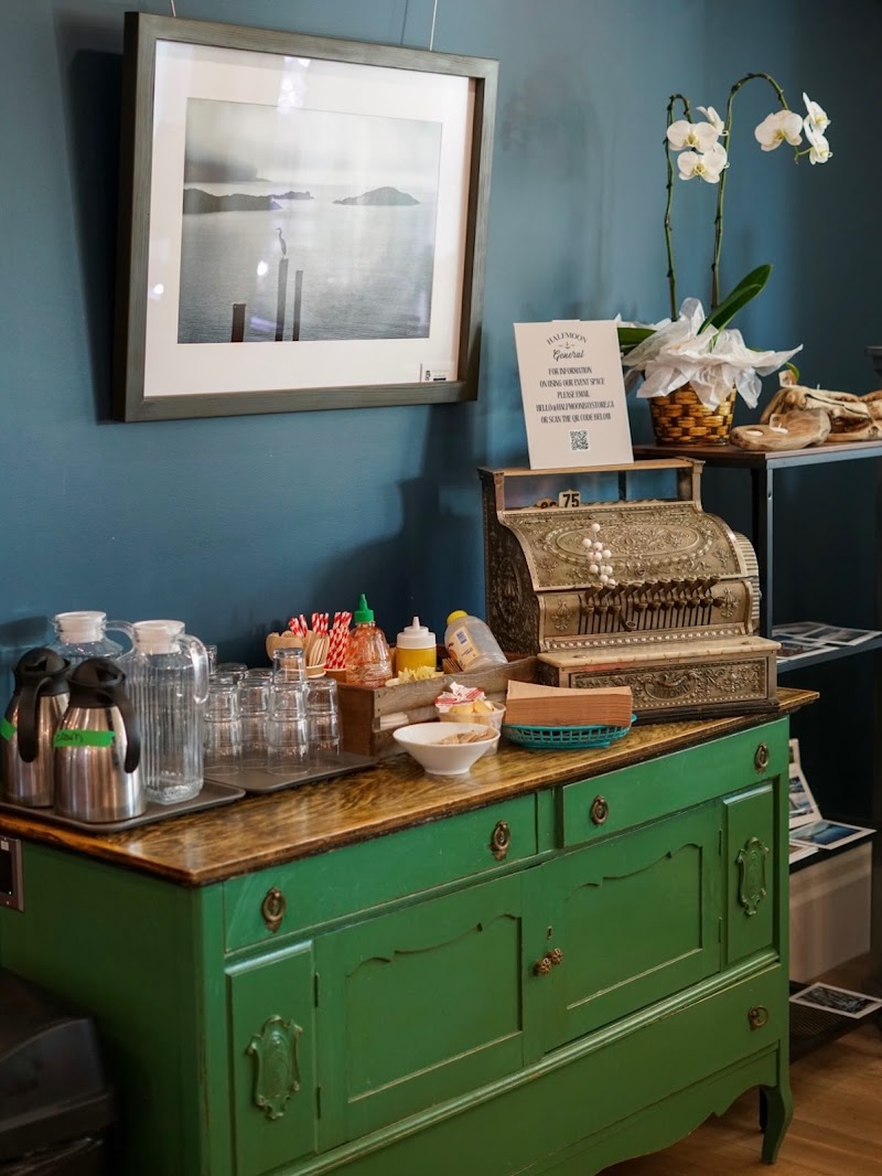 Halfmoon General photo 3