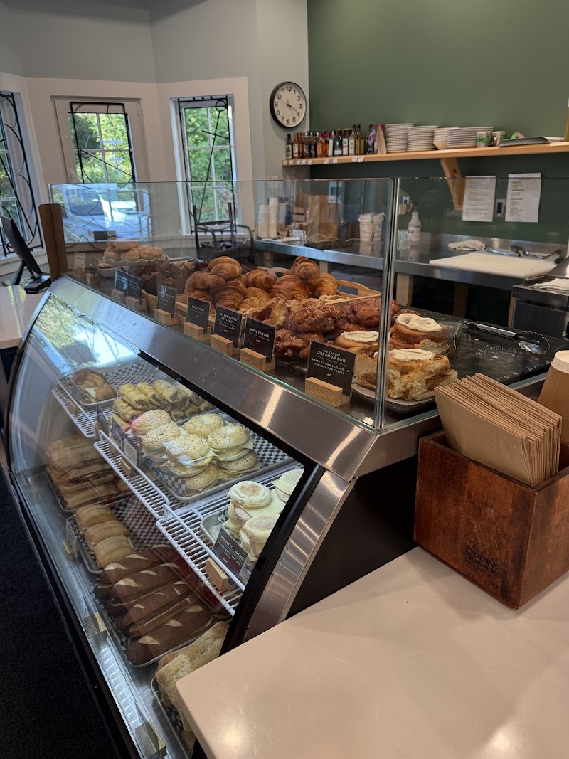 Halfmoon General photo 4