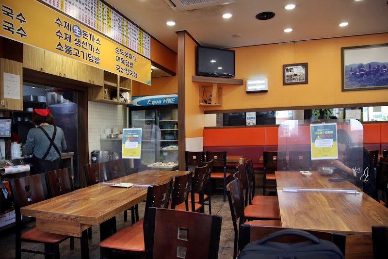 인천 석바위, 추억을 곁들인 든든한 한 끼 '도시락김밥 본점'