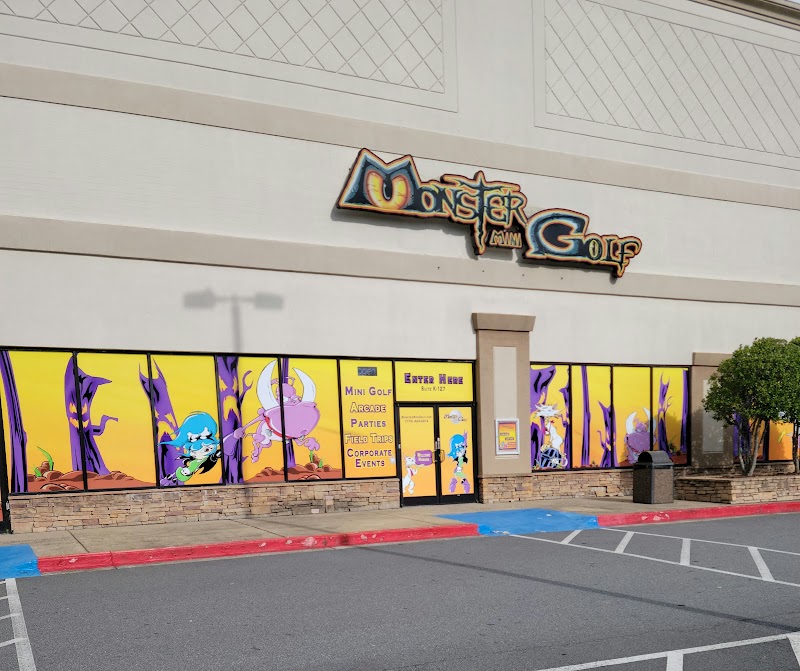 Monster Mini Golf Marietta — interior