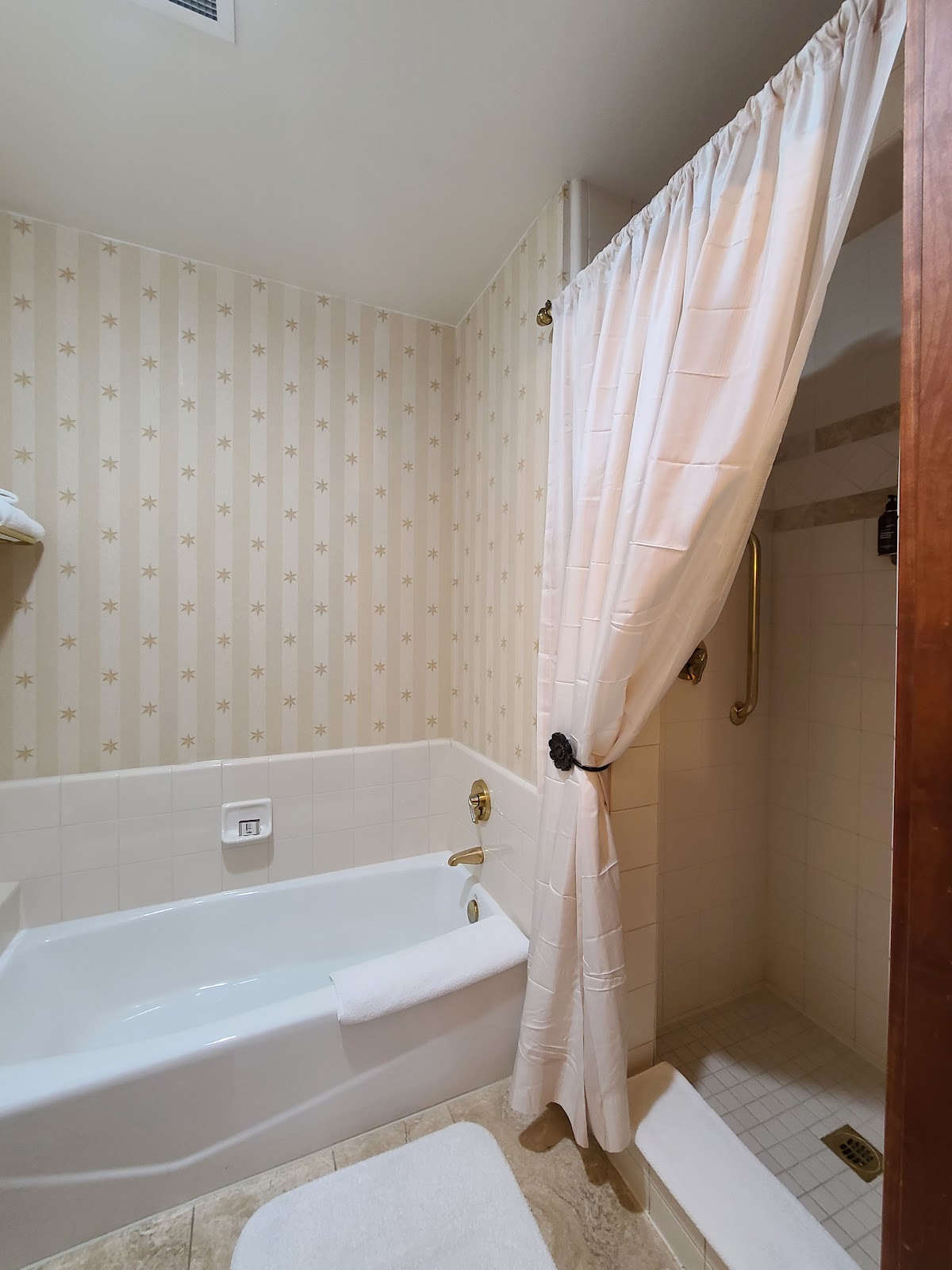 Napa River Inn, dog-friendly hotel, photo 2