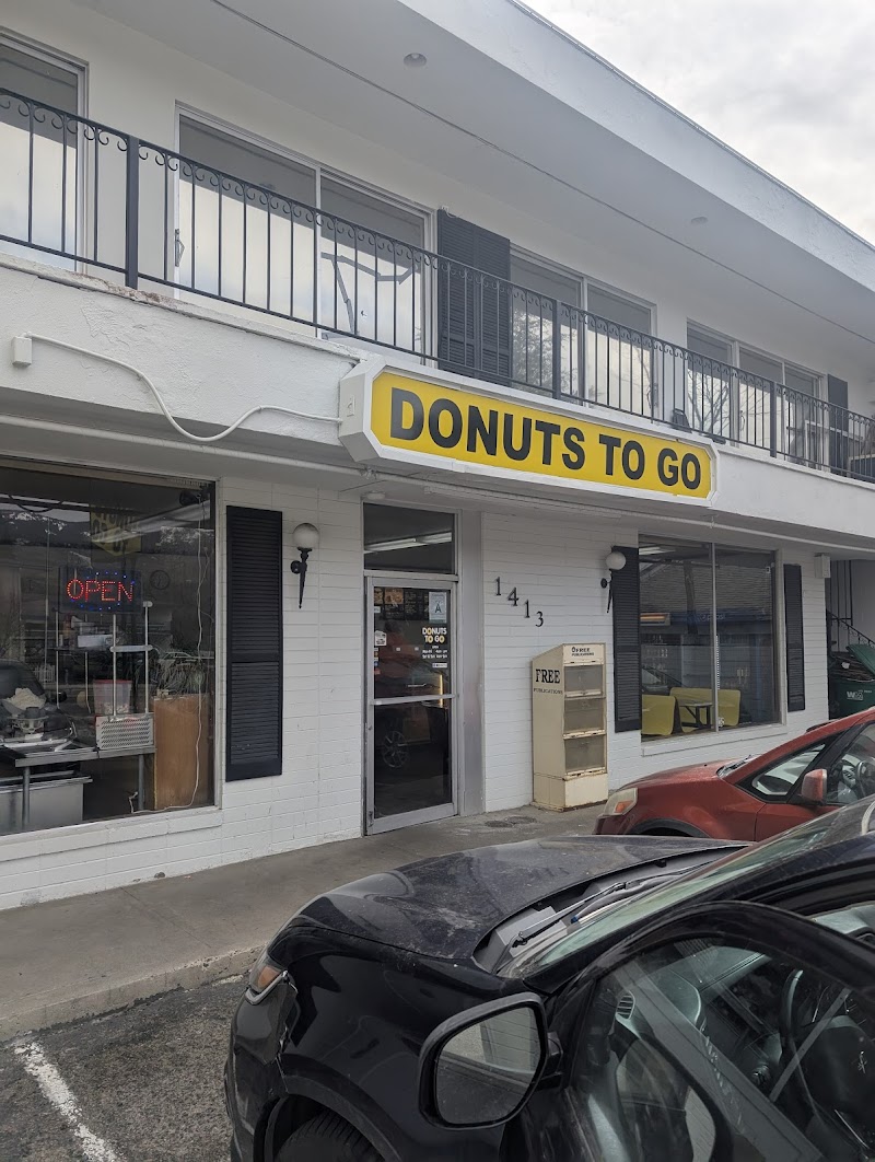 Donuts To Go photo 4