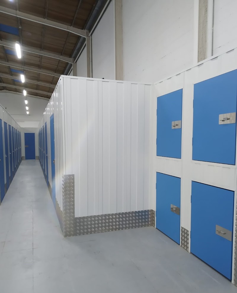 Trastero Necesito un trastero en C. Bergantín, 7, 39600 Santander, Cantabria, España - MejorTrastero