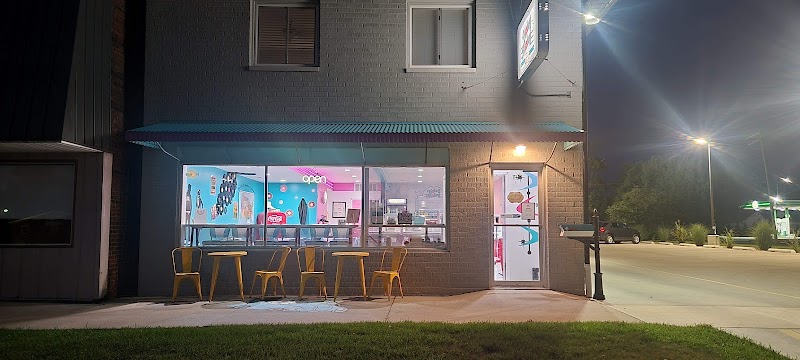Holey Moley Daylight Donuts photo 1