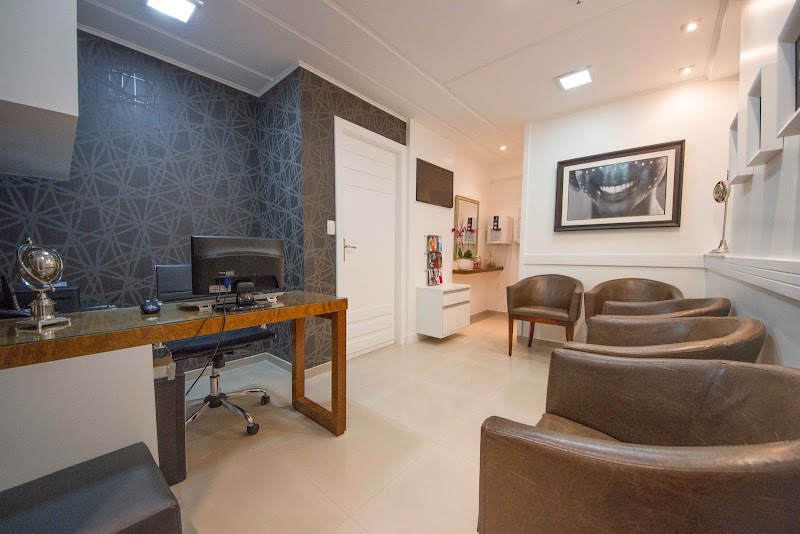 Dr. Rafael Martins | Clínica Odontológica | Reabilitação Oral | Campos dos Goytacazes RJ - foto 2