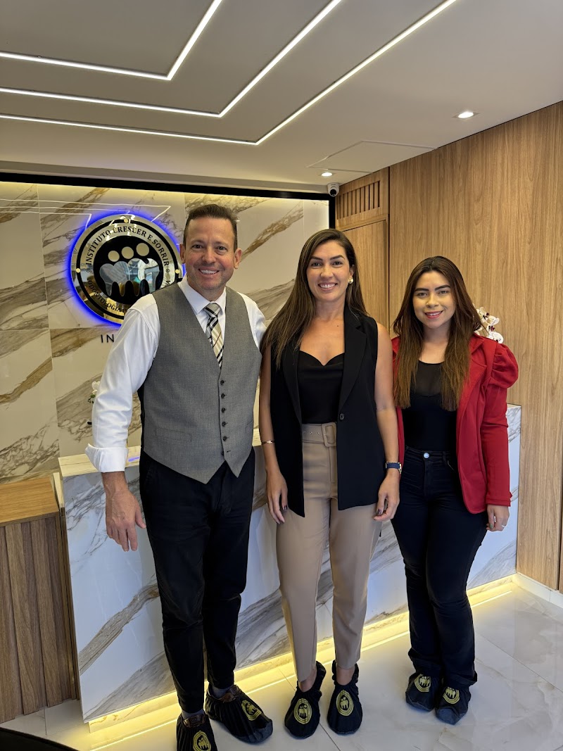 Dentista em Nova Iguaçu Instituto Crescer e Sorrir Odontologia Premium e Medicina® / Dr Cristiano Castro® - foto 4