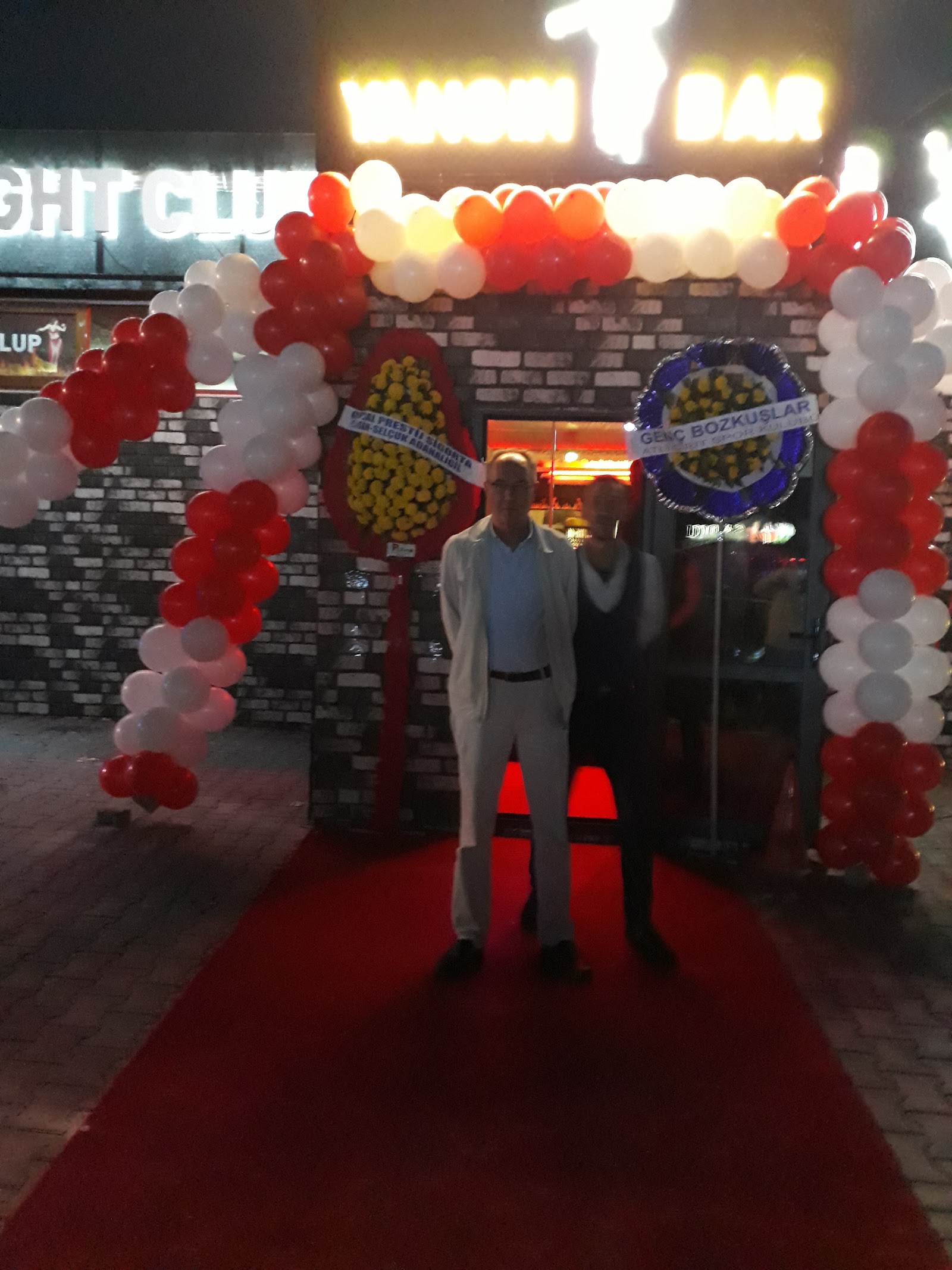 YANGIN BAR mekanı