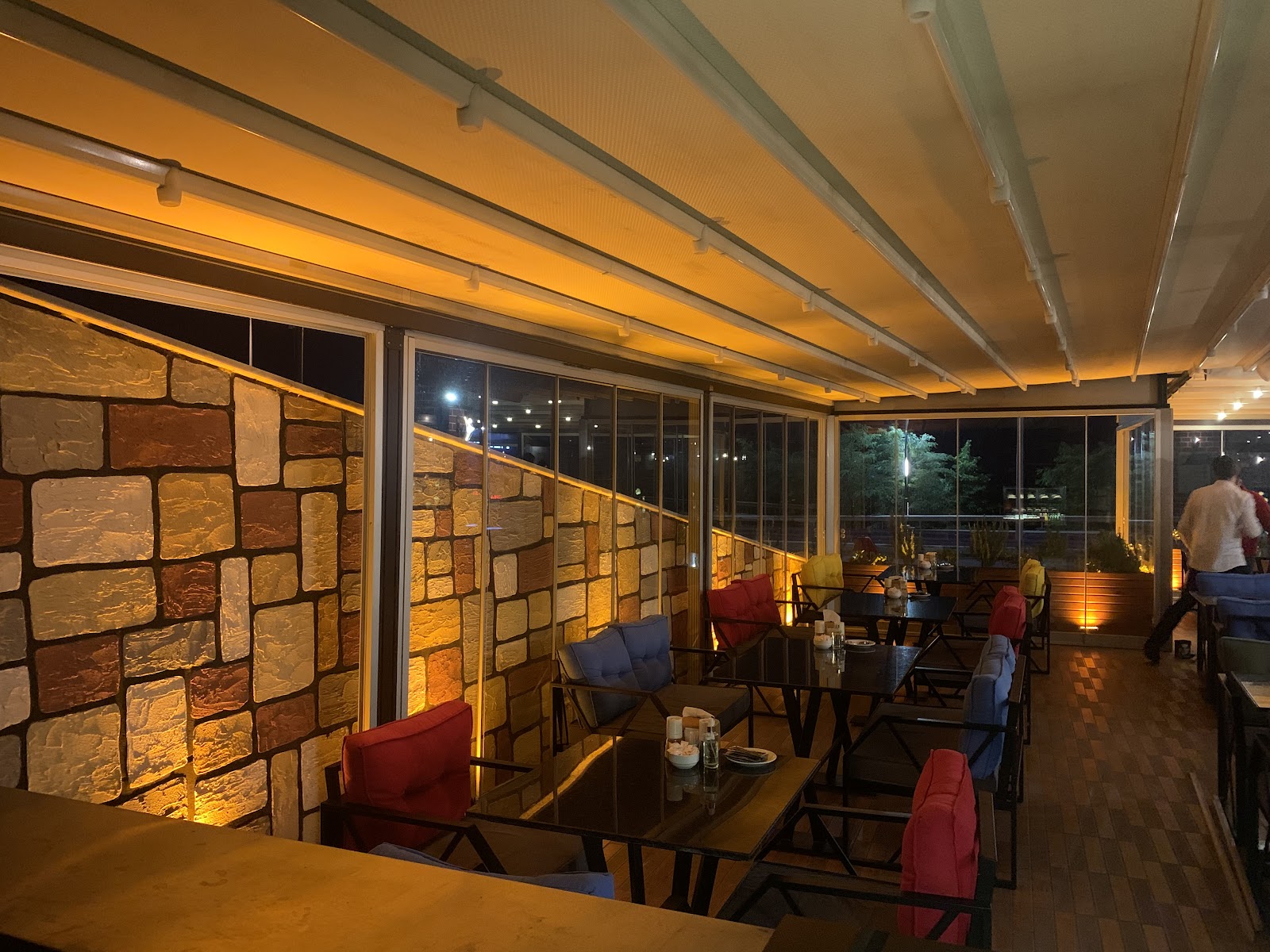 Osmanoğlu Menemen Restoran (Çakallı Menemeni) mekanı