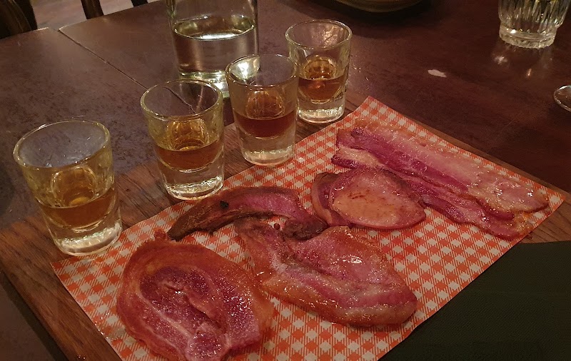 Varnish on King photo 3