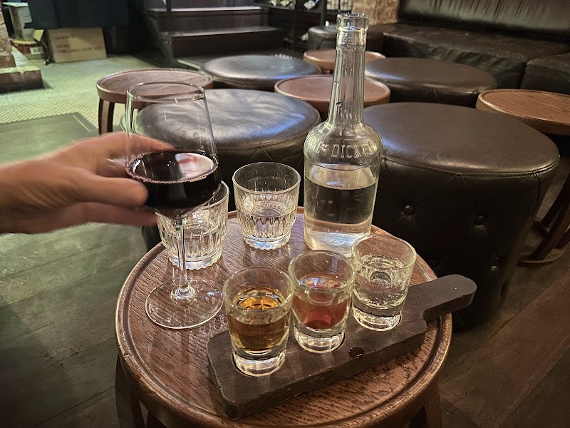 Varnish on King photo 5