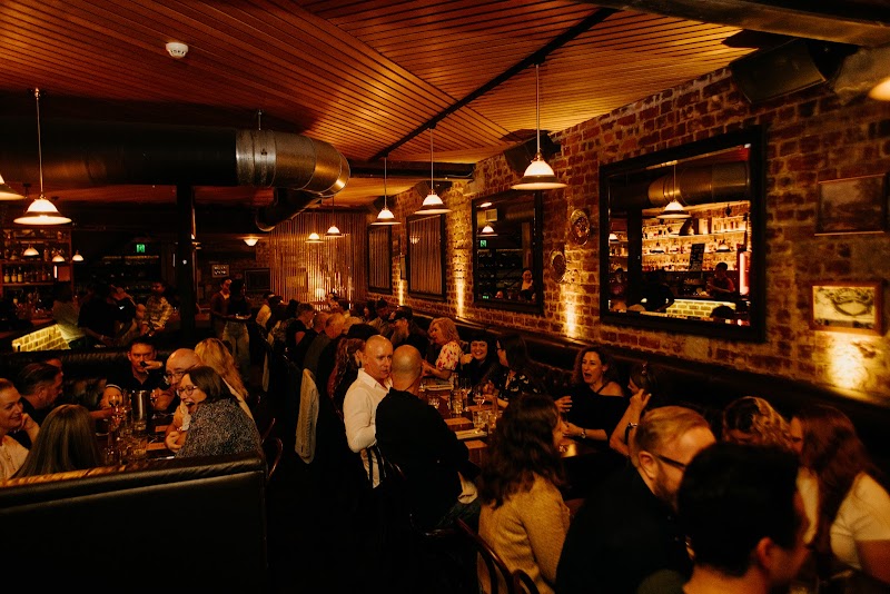 Varnish on King photo 1