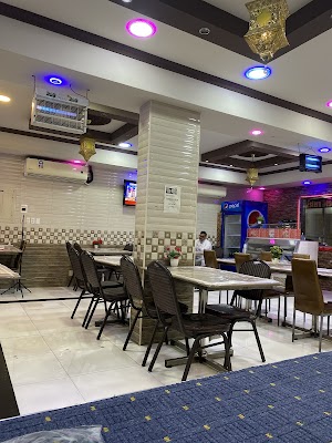 Lazez Zaiqa Family Restaurant