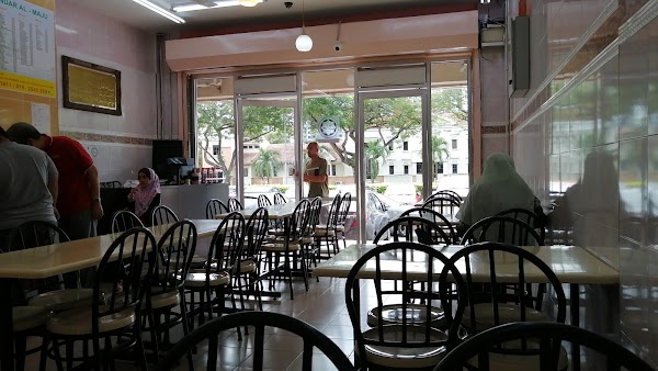 Restoran Nasi Kandar Al Maju Presint 8 - Photo 1