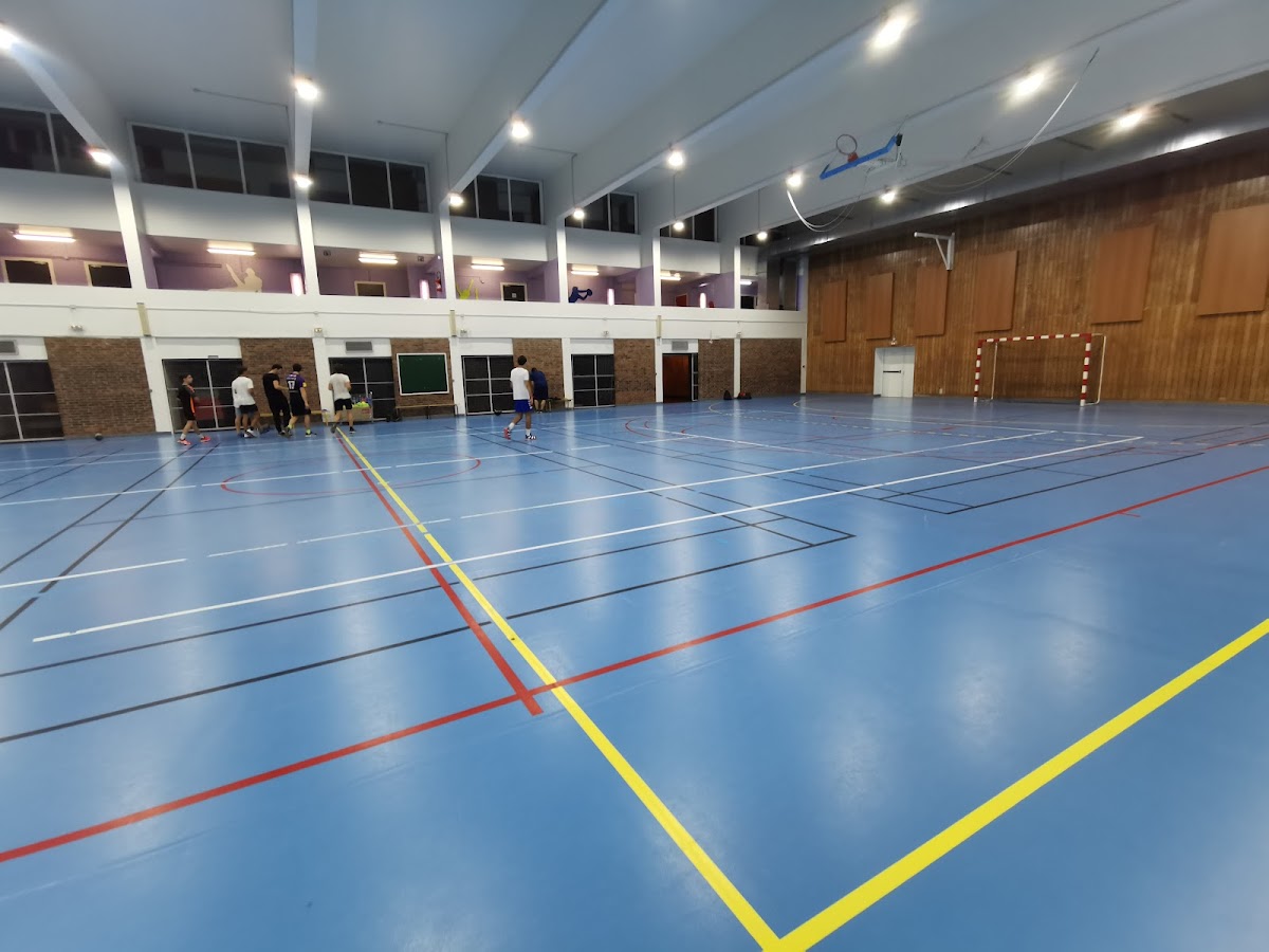 Gymnase Jean Prévost, vue extérieure