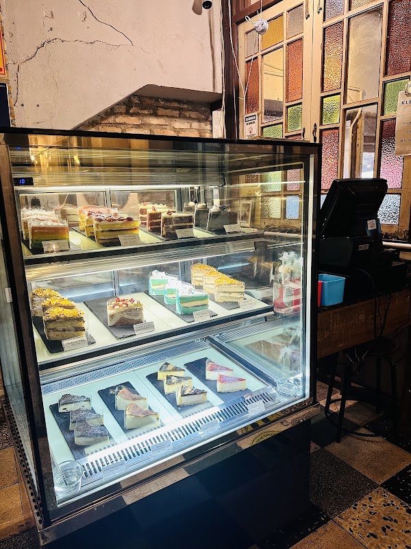 Kafe Kleptokrat - Photo 1