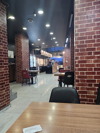 Academy Döner - Bursa Mudanya Şubesi - Restoran