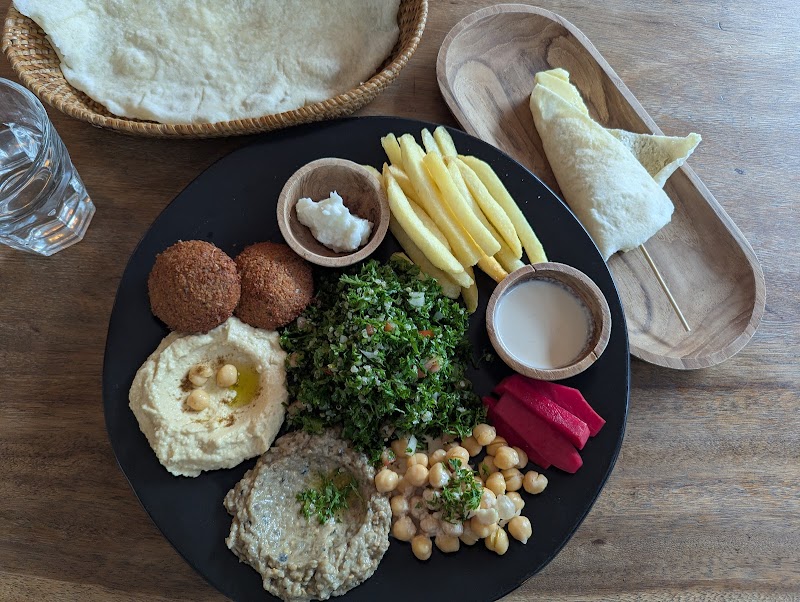 Olive Mediterranean Cuisine مطعم لبناني photo 4