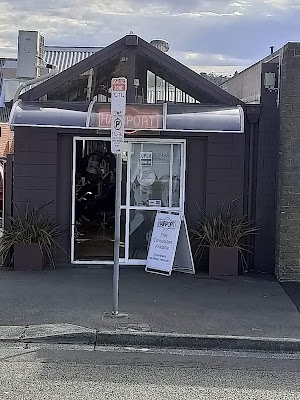 Hairport Central photo 3