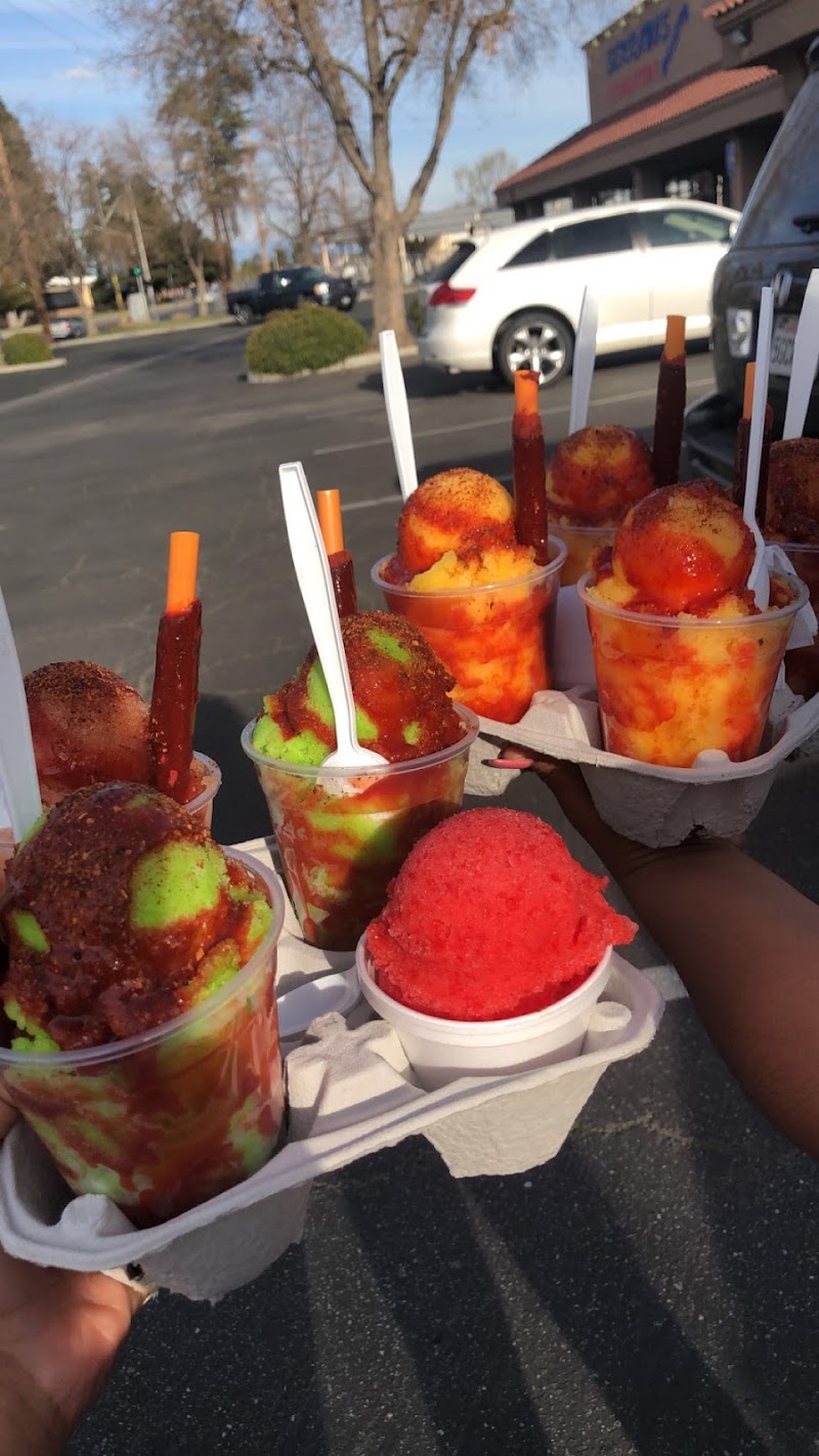 NiEVE yUMMy SCOOpS photo 3