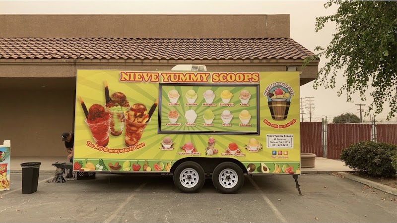 NiEVE yUMMy SCOOpS photo 2
