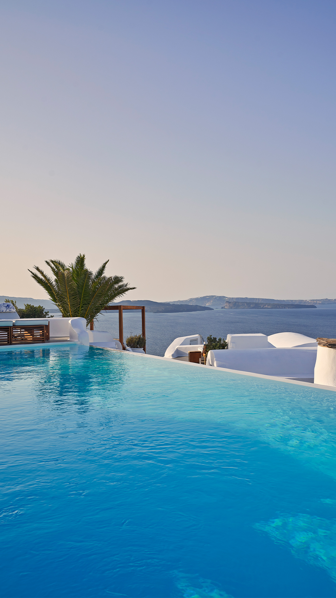 Katikies Santorini Pelagos House, dog-friendly hotel in Santorini