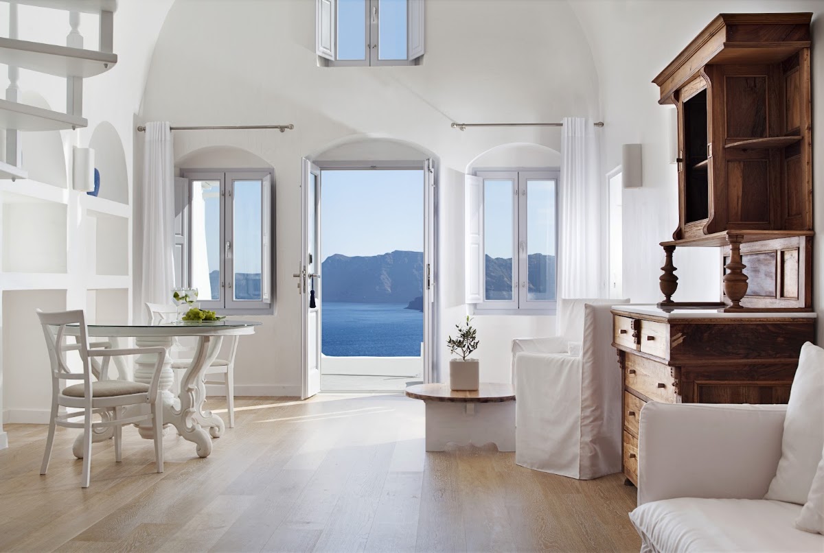 Katikies Santorini Pelagos House, dog-friendly hotel, photo 4