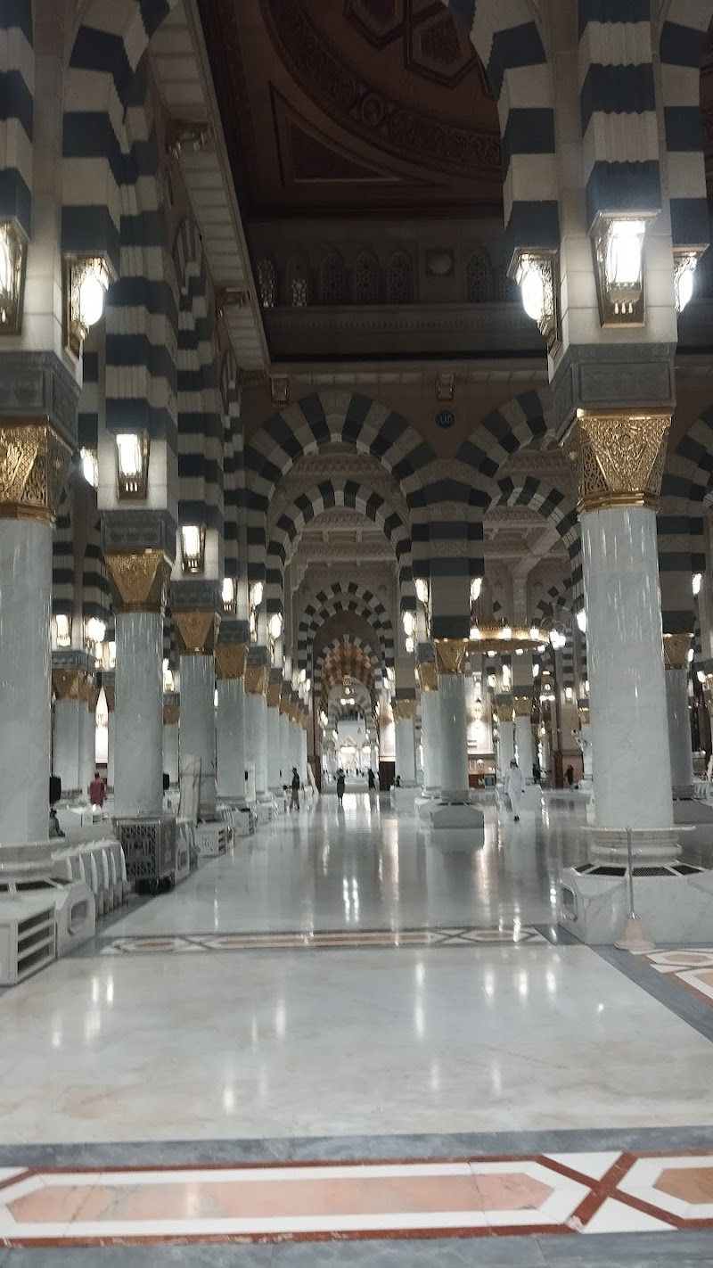 Masjid-e-Nabawi Gate 322 photo 1