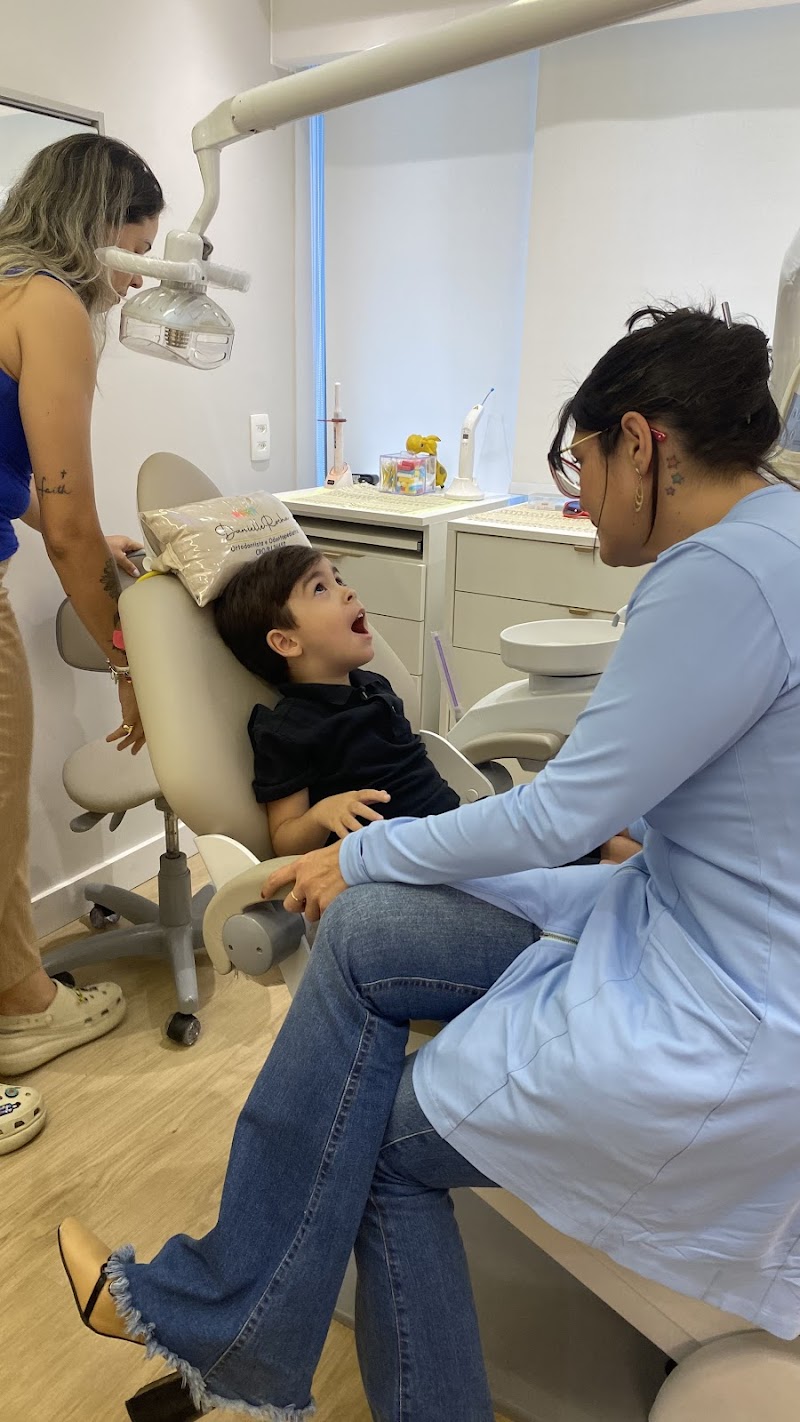 Dra. Danielle Rocha - Ortodontia e Odontopediatria - foto 3