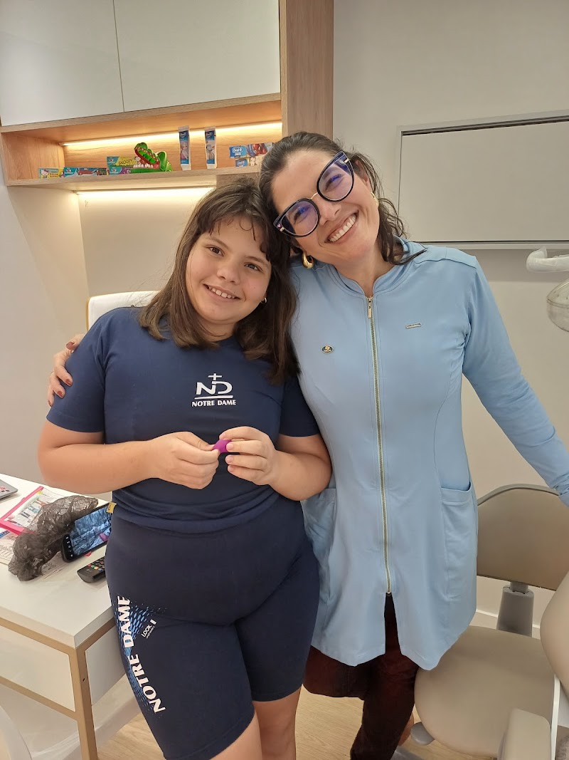 Dra. Danielle Rocha - Ortodontia e Odontopediatria - foto 5