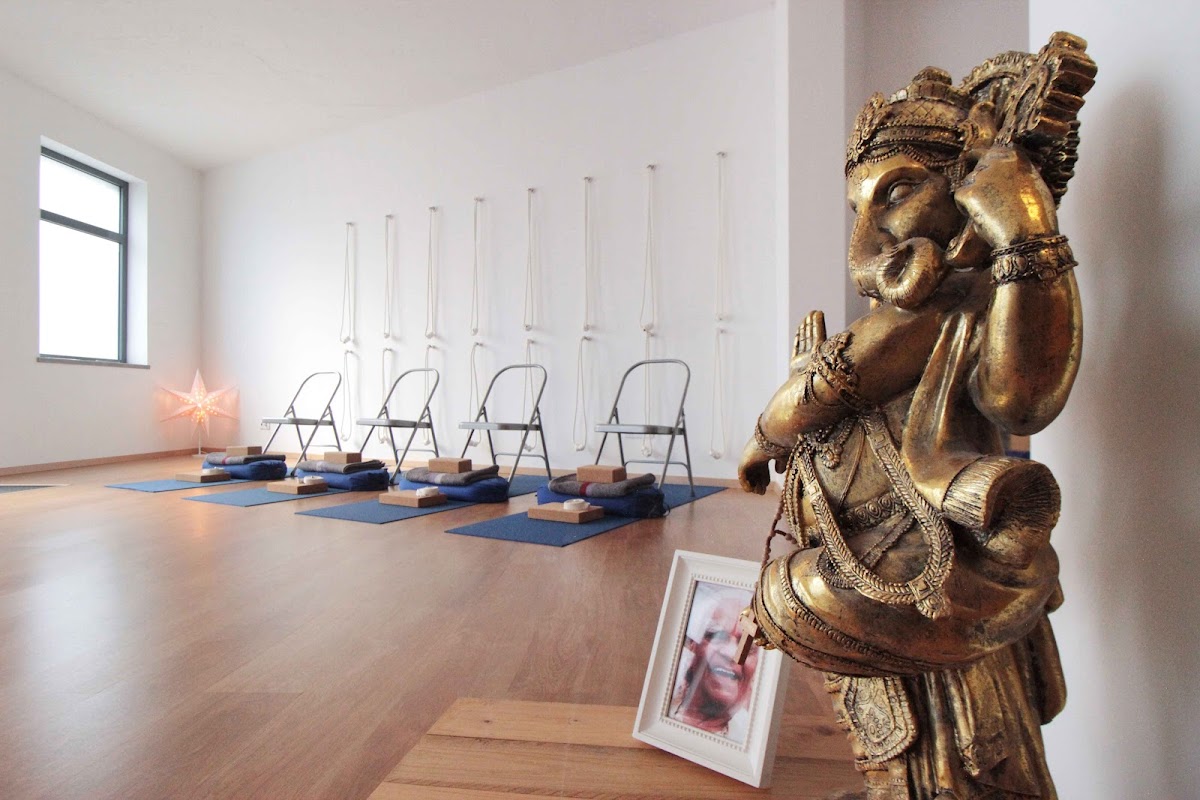 Lisboa Yoga Center — 3