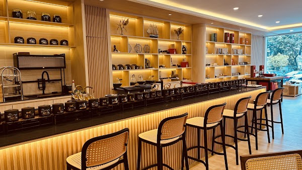 Omni Tea House - Photo 1