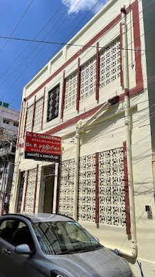 Gynaecologist. ADP Hospital - Image 2