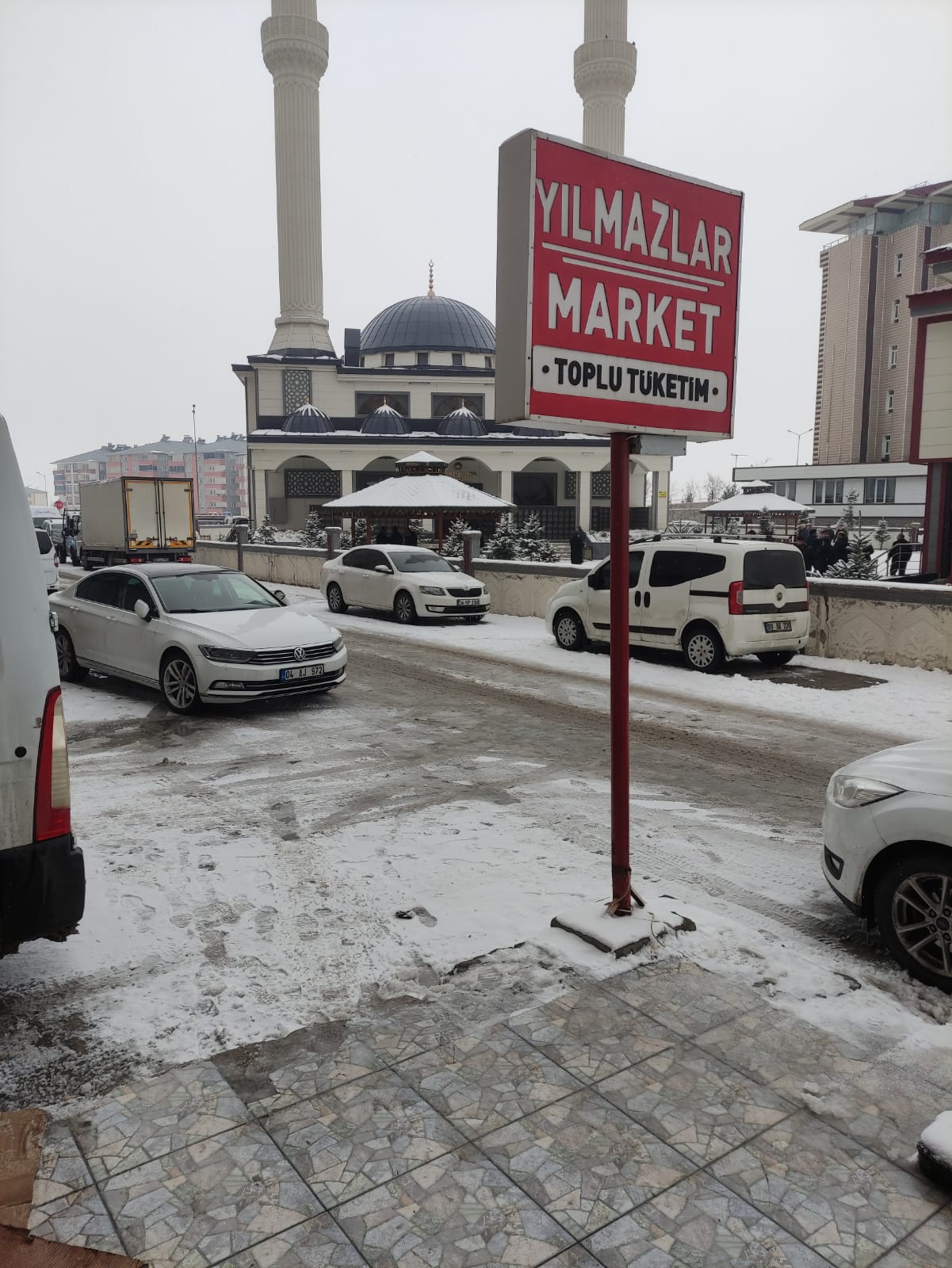 YILMAZLAR MARKET mekanı