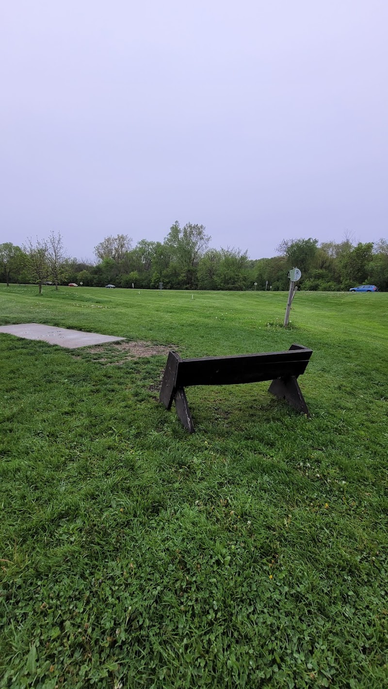 Frisbee Disc Golf photo 2