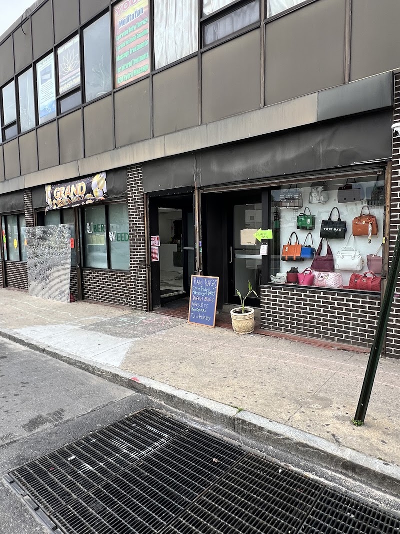 Video tour of Uber weeds, inc retail environment