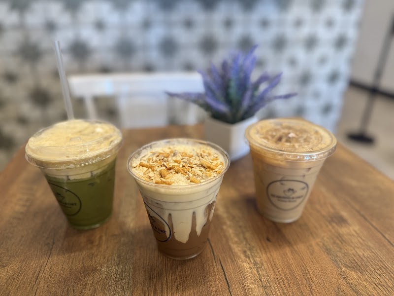 Almond & Oat Coffee Bar photo 3