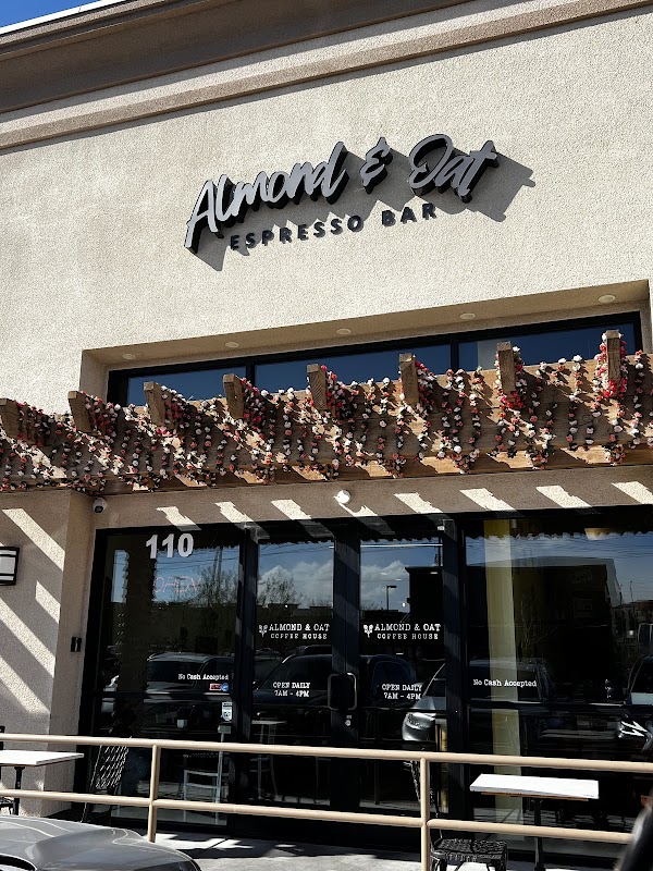 Almond & Oat Coffee Bar photo 8