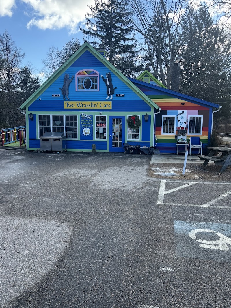 Two Wrasslin' Cats Coffee House & Cafe photo 3