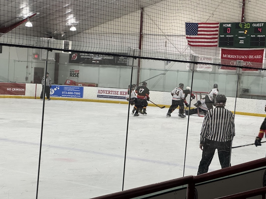 Twin Oaks Ice Arena exterior — Oaklyn, United States