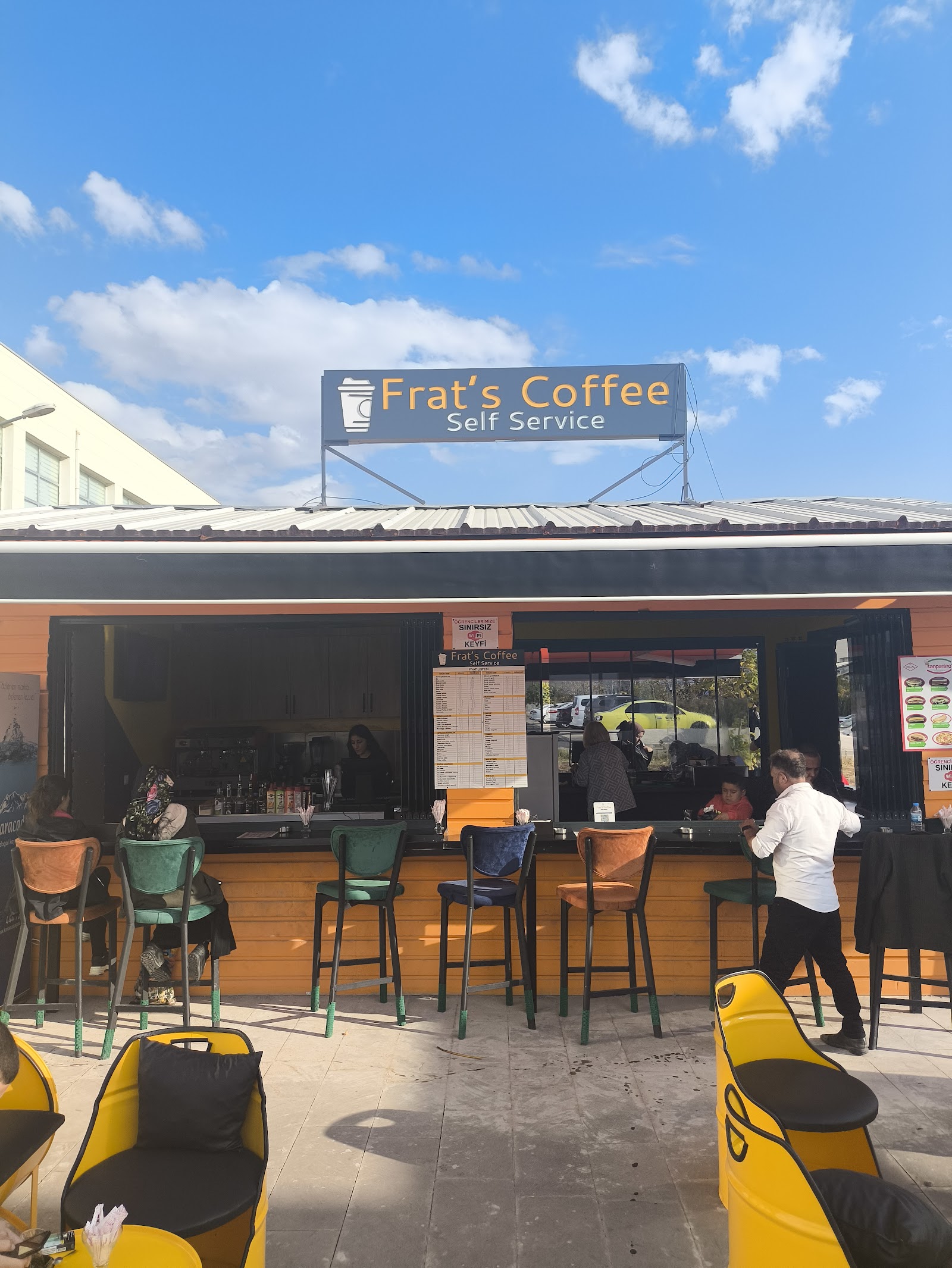 Frat's Coffee - Şırnak Üniversitesi Kampüs Cafe, Fırat Bayar Kafe mekanı