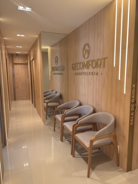 Gecomfort Odontologia – Implantes e Protocolos - foto 4