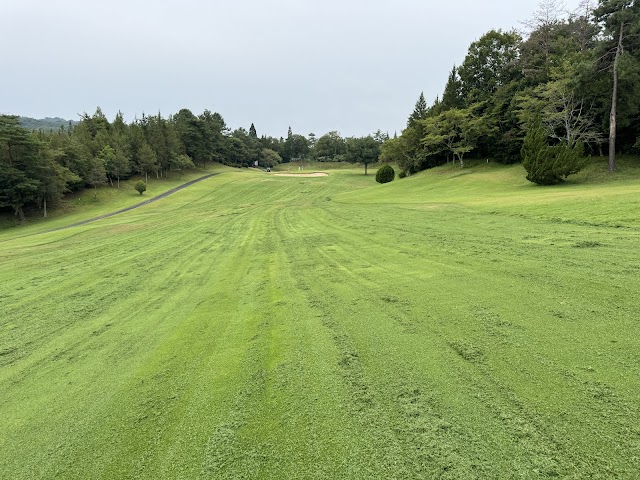 Akasaka Lakeside Country Club - Photo 7