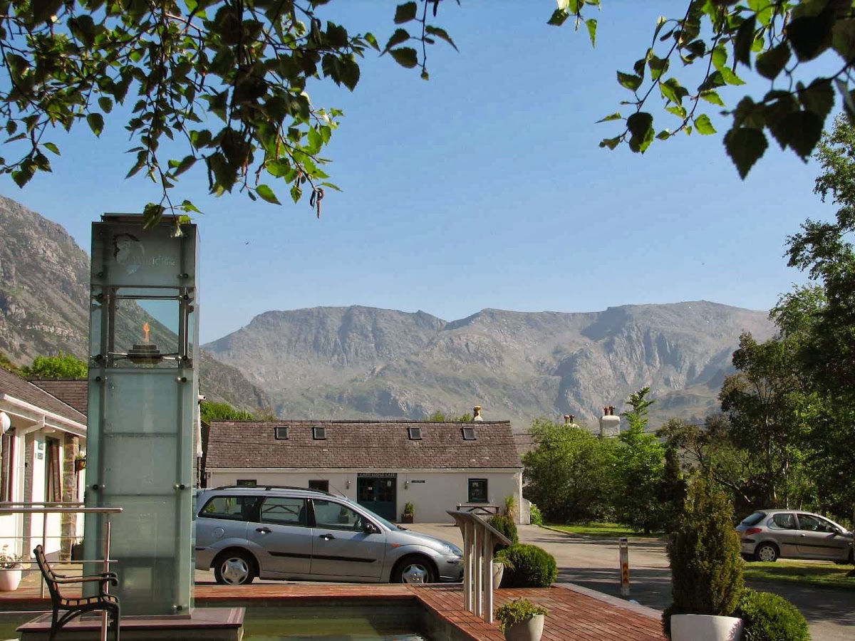 Dru UK - Snowdonia Mountain Lodge