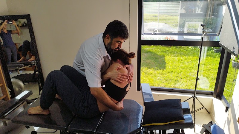 Foto de Jean Romagnoli - Osteopatia em Joinville / Fisioterapia / microfisioterapia