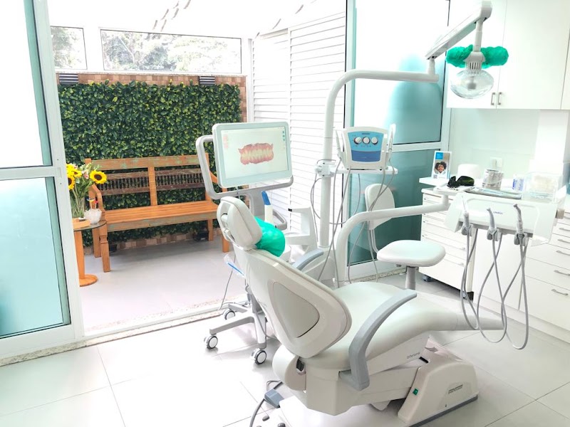 Dra Flávia Mitiko Ortodontista - foto 3