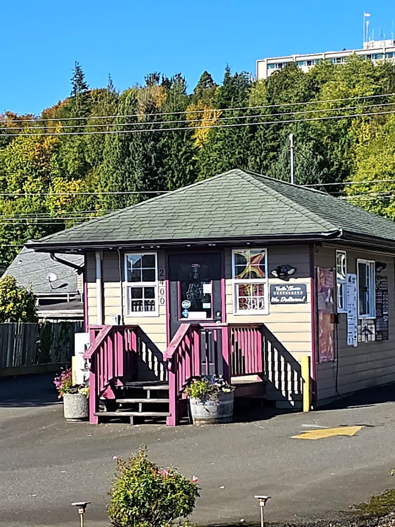 Huckle-Bearies Espresso & Bake Shoppe photo 3