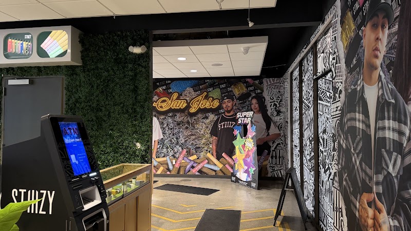 Video tour of STIIIZY Coleman (Airfield) retail environment